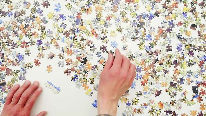 교육 조각 컨셉 생각 추상 주택 아이디어 창조 한명 취미 스터디 활발 도전 게임 퍼즐 수수께끼 계획 연결 준비 머리위 문제 실행 인내 4K MP4 해외동영상 클립영상 1 무늬 놀이 사람 건물 학습 동영상 파일형식