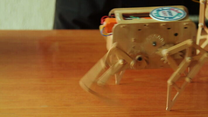 학생 교육 어린이 남학생 과학 포즈 교실 학교 모션 수업 사람없음 목재 10대 스터디 기계 산책 공연 업무 발표 로봇 러시아 재판 공학 프로젝트 MOV 해외동영상 클립영상 나무 남자 유럽 재료 청소년 휴식 사람 이벤트 학습 작업 법 동영상 파일형식