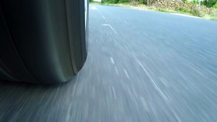 도로 선 여행 백그라운드 이동 교통시설 모션 자동차 추상 거리 사람없음 거울 운전 바퀴 속도 질감 타이어 범퍼 자동 MP4 해외동영상 클립영상 길 육상교통 교통 컨셉 무늬 시설 동영상 파일형식