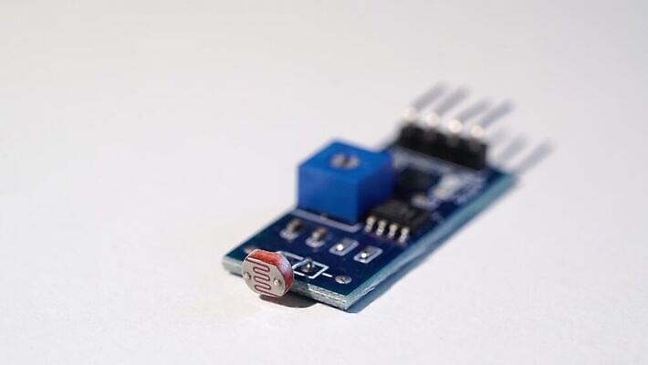 디자인 교육 과학 백그라운드 사람없음 빛 컴퓨터 디지털 흰색 그룹 회로판 순환 하이테크 반도체 전자 반항 혁명 고립 관리자 센서 엘리먼트 프로그래밍 프로젝트 하드웨어 광학 4K MOV 해외동영상 클립영상 컬러 컨셉 모션 기술 전자제품 작업 동영상 개발 파일형식