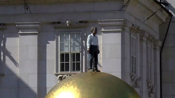 남자 서기 사람없음 조각상 여행객 오스트리아 정사각형 수도권 잘츠부르크 MP4 해외동영상 클립영상 도형 유럽 모션 사람 조형물 지역 동영상 파일형식