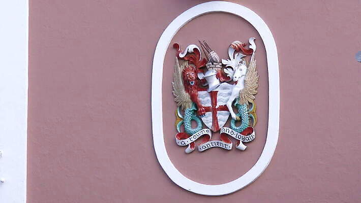 해외 바다 섬 여행 건축양식 자연 휴가 영국 협상 풍경 사람없음 건물 여름 여행객 침묵 최고 만 역사 산호초 조선소 박물관 영토 해군 타운 대서양 다도해 랜드마크 식민지 이국적 터키석 파라다이스 4K MOV 해외동영상 클립영상 건축물 계절 건축 유럽 산업 비즈니스 군대 사람 소리 도시 수중식물 보석 생태계 동영상 파일형식