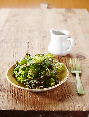 포토 JPG 포크 사람없음 상추 깨 무침 겉절이 고춧가루 무침요리 시럽컵 국내포토 식기 음식 채소 식재료 김치 조미료 가루 파일형식