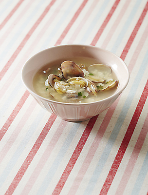 포토 JPG 사람없음 식탁보 국 쪽파 바지락 순두부 바지락순두부탕 순두부탕 국내포토 음식 조개 탕 파 파일형식