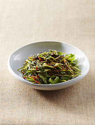 포토 JPG 사람없음 무침 나물무침 무침요리 참나물 갈색배경 참나물무침 국내포토 음식 백그라운드 갈색 나물 파일형식