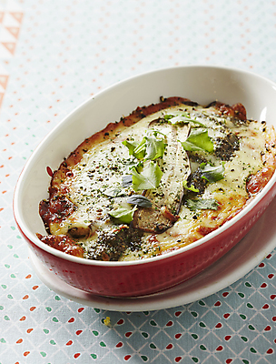 포토 JPG 그릇 가지 서양음식 실내 사람없음 그라탱 국내포토 식기 음식 채소 내부 파일형식