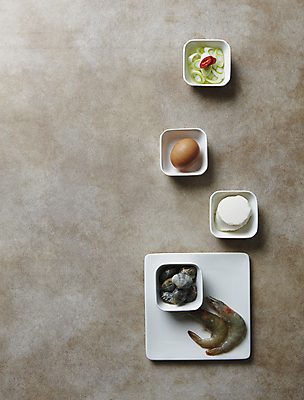 포토 JPG 식재료 조개 새우 실내 사람없음 하이앵글 계란 두부 대파 순두부 갈색배경 국내포토 뷰포인트 백그라운드 어패류 갑각류 내부 갈색 알 파 파일형식