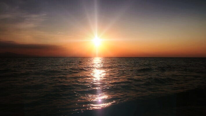 실루엣 파도 바다 여행 백그라운드 오렌지 자연 하늘 휴가 휴식 사람없음 빨간색 물 빛 모래사장 햇빛 태양 노란색 일출 맑음 황혼 일몰 새벽 낭만 광선 서핑 황금 하와이 공상 스카이라인 내추럴 파라다이스 하와이인 수평선 MOV 해외동영상 클립영상 자연요소 외국인 컬러 컨셉 과일 날씨 촬영기법 노을 미국 수상스포츠 생태계 동영상 파일형식