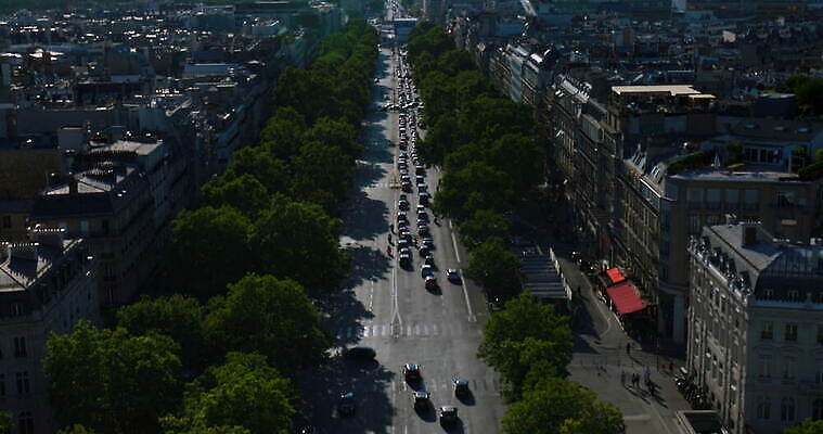 전통문화 여행 건축양식 자동차 주택 풍경 사람없음 야외 관광지 도시풍경 프랑스 도시 도심 시티라이프 지역 연립주택 파리(프랑스) 4K 틸트업 MOV 해외동영상 클립영상 전통 라이프스타일 건축 유럽 문화 육상교통 촬영기법 건물 동영상 파일형식