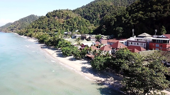 나무 모래 파도 바다 섬 여행 백그라운드 태국 자연 하늘 호텔 휴가 휴식 안테나 사람 사람없음 초록색 물 파란색 모래사장 야자수 태양 맑음 수영 자유 광선 투명 황금 언덕 하와이 폴리네시아 드론 터키석 파라다이스 그리너리 4K MP4 해외동영상 클립영상 자연요소 식물 아시아 컬러 컨셉 통신 숙소 날씨 미국 수상스포츠 오세아니아 보석 생태계 동영상 파일형식 트랜드컬러