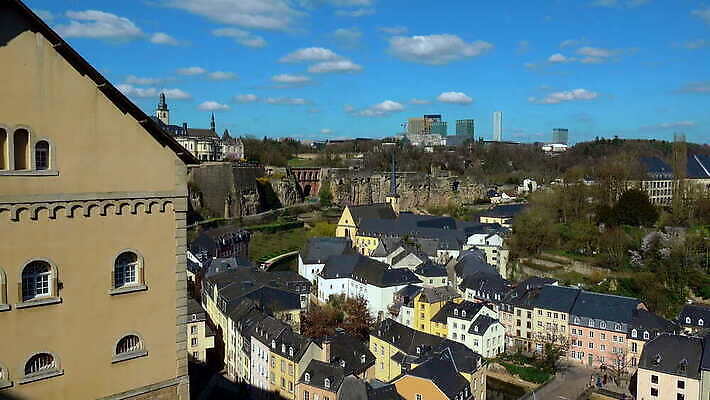 여행 건축양식 자연 하늘 주택 사람없음 야외 건물 관광지 고요 역사 지역 커뮤니티 연립주택 구시가지 룩셈부르크 4K 락다운 MOV 해외동영상 클립영상 건축물 건축 생태계 동영상 서유럽 파일형식