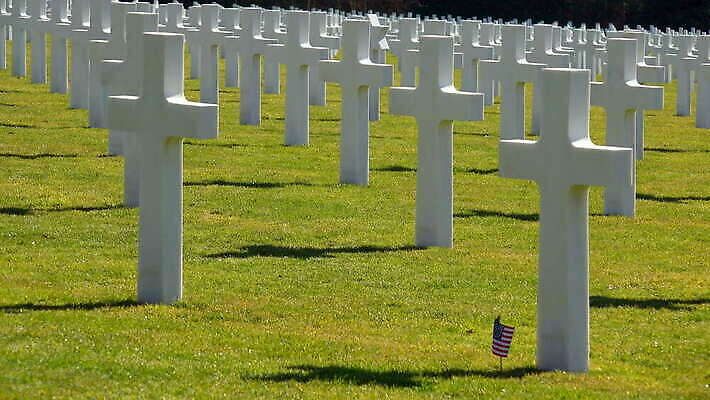 사람없음 야외 추위 죽음 성조기 향수 일렬 룩셈부르크 반복 4K 락다운 MOV 해외동영상 클립영상 화장품 국기 동영상 서유럽 파일형식
