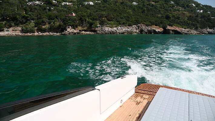 공원 유럽 바다 여행 자연 산 파노라마 사람없음 이탈리아 기쁨 만 보트 동굴 로마 망토 지중해 로마인 몬테카를로 4K MOV 해외동영상 클립영상 공공시설 감정 나라 배_교통 촬영기법 인종 생태계 동영상 모나코 파일형식