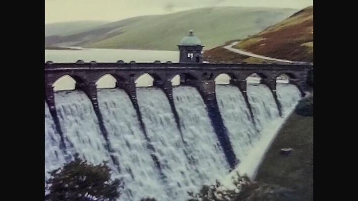 외관 여행 건축양식 하늘 휴가 사람없음 야외 건물 물 수확 골동품 도시 거친 역사 재산 클래식 도서관 필름 영화 향수 아치 문서 복고 영사기 동영상 구식 랜드마크 로마인 보관소 수도교 아마추어 옛날 4K MOV 해외동영상 클립영상 자연요소 건축물 교육 건축 컨셉 농업 문화예술 인종 금융 화장품 다리_건축물 저장 파일형식