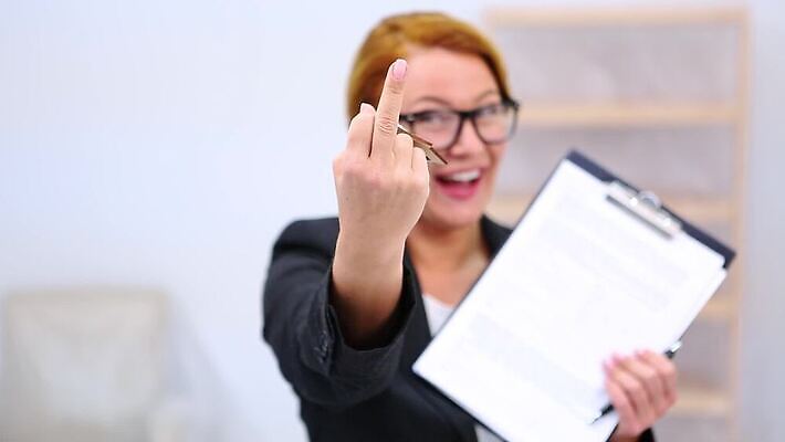 라이프스타일 커플 여자 행복 컨셉 가족 모션 남편 열쇠 새로움 아파트 주택 함께함 한명 미소 사람 내부 세일 방 아내 재산 플랫 구매 투자 주인 대출 렌탈 진짜 소유 MP4 해외동영상 클립영상 1 감정 비즈니스 관계 표정 건물 생활 금융 쇼핑 동영상 파일형식