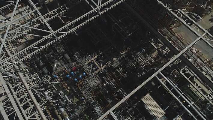 실루엣 산업 하늘 미래 프레임 사람없음 태양 기계 장비 건설현장 발전소 에너지 성장 흰색 판넬 확대 석유 기중기 태양에너지 가스 집열판 공학 항공촬영 개발 드론 베터리 철강 4K MOV 해외동영상 클립영상 자연요소 교육 뷰포인트 컬러 컨셉 건설업 촬영기법 중장비 그린에너지 동영상 파일형식