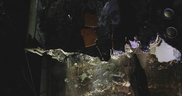 산업 건축양식 주택 건설업 안테나 사람없음 건물 손상 건설현장 기둥 작업 플랫 닫기 쓰레기 땅 충돌 불도저 굴착기 버리기 충격 애벌레 팔 공학 진행 격파 옛날 콘크리트 파멸 무너짐 4K MOV 해외동영상 클립영상 건축물 교육 건축 컨셉 통신 모션 신체부위 중장비 벌레 동영상 파일형식 소멸