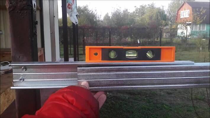 모양 디자인 외관 산업 벽 건축양식 지붕 노동자 새로움 주택 프레임 사람없음 야외 옆모습 금속 엔지니어 제조 땅 철 시트 설치 철강 아연 MP4 해외동영상 클립영상 직업 건축 뷰포인트 컨셉 재질 건물 기술자 동영상 영양소 파일형식