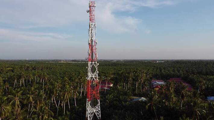 식물 산업 아시아 여행 밭 농업 건축양식 통신 자연 안테나 사람없음 야외 초록색 농장 탑 시골 네트워크 역 전화기 라디오 송신기 셀룰러 4K MP4 해외동영상 클립영상 건축물 건축 나라 컬러 교통시설 전자제품 생태계 동영상 파일형식