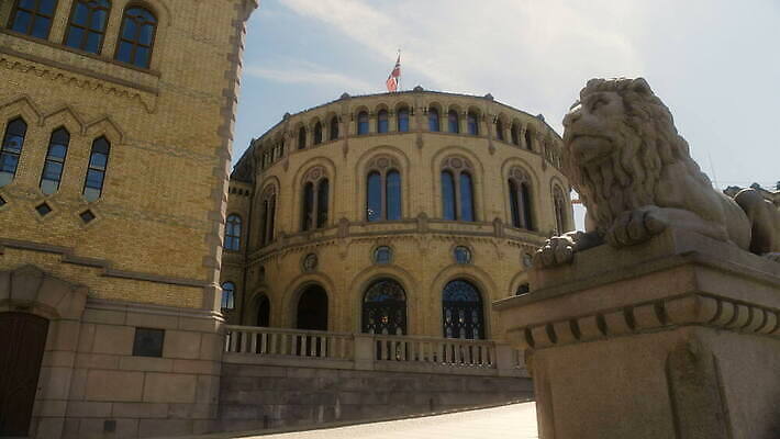 조각 노르웨이 사람없음 쇼핑 조각상 센터 도심 사자 분수 정사각형 기념물 천연기념물 국회 구리 스칸디나비아 오슬로 4K MOV 해외동영상 클립영상 도형 유럽 포유류 조형물 도시 원소 동영상 파일형식