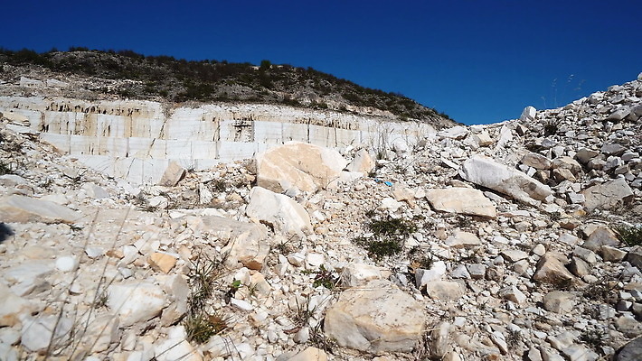 유럽 호수 여행 백그라운드 자연 파노라마 사람없음 야외 물 평화 고요 블록 탐험 흰색 시골 연못 버리기 발굴 언덕 상업 대리석 암초 방문 마케도니아 발칸반도 웅장함 지질 지질학 채석 케일 터키석 4K MOV 해외동영상 클립영상 자연요소 교육 나라 컬러 컨셉 채소 재료 모션 촬영기법 보석 생태계 동영상 파일형식 남유럽