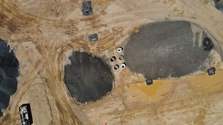 산업 주택 직장 사람없음 야외 건물 기계 장비 건설현장 업무 수리 땅 불도저 발굴 준비 공학 개발 땅바닥 콘크리트 4K MOV 해외동영상 클립영상 건축물 교육 회사 바닥 건설업 작업 중장비 동영상 파일형식