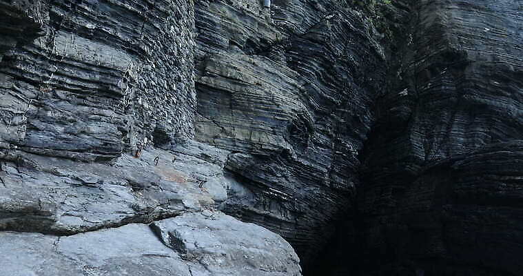 모양 디자인 컬러 조각 과학 백그라운드 패턴 자연 산 사람없음 장식 갈색 금속 수확 거친 동굴 크리스탈 광석 보석 철 발굴 달빛 언덕 질감 꼬리 날것 대리석 다이아몬드 치수 깊이 지질학 호러 화강암 니켈 4K MOV 해외동영상 클립영상 교육 무늬 농업 재료 재질 달 암석 원소 생태계 공포 동영상 파일형식