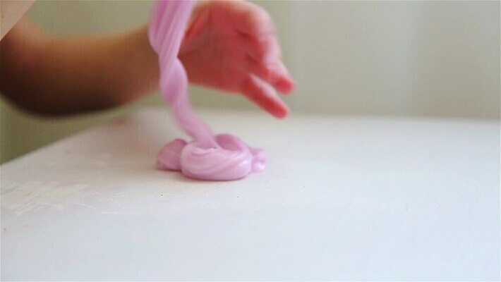 손 행복 어린이 분홍색 놀이 휴식 파스타 실험 소년 취미 사람없음 컬러풀 게임 흰색 잡기 바이러스 달콤 불기 흰배경 덮기 늘이기 라텍스 어려움 짜기 MOV 해외동영상 클립영상 남자 감정 컬러 백그라운드 컨셉 모션 서양음식 사람 신체부위 맛 동영상 파일형식