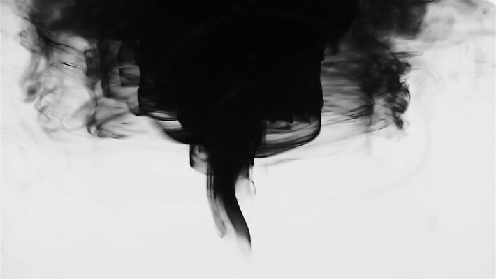 모양 구름 종이 컬러 백그라운드 추상 수채화 잉크 미술 사람없음 물 컬러풀 뷰티 검은색 페인트 펼침 젖음 흐름 흰색 방울 물방울 붓 점 얼룩 원형 투명 액체 떨어짐 혼합 유기농 질감 분무기 쏟아짐 고립 그런지 화학물질 스플래쉬 효과 유체 화면전환 MOV 해외동영상 클립영상 자연요소 도형 웰빙 컨셉 무늬 모션 문화예술 장식 화학 동영상 파일형식