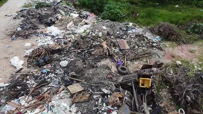 바다 백그라운드 자연 안테나 사람없음 야외 물 환경 재활용 손상 환경오염 오염 보호 쓰레기 폐기물 파편 위험 플라스틱 땅 버리기 흙더미 낭비 고물상 생태학 4K MOV 해외동영상 클립영상 자연요소 교육 컨셉 통신 모션 재질 흙 친환경 생태계 동영상 파일형식 더미