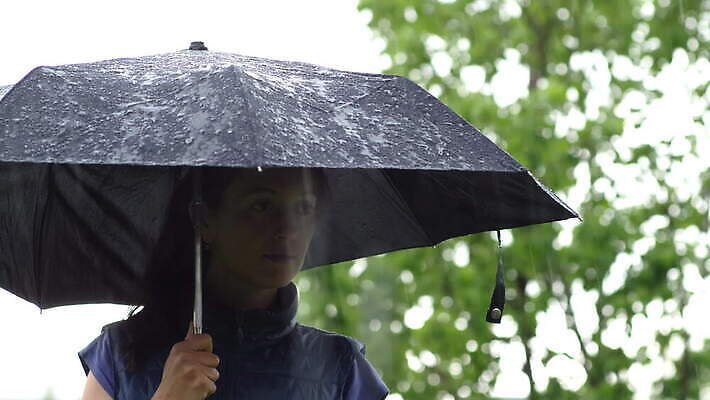 라이프스타일 계절 공원 여자 딸 얼굴 컬러 백그라운드 우산 가족 날씨 한명 야외 물 컬러풀 조각상 유행 여행객 검은색 봄 추위 슬픔 저녁 시원함 속눈썹 빗방울 택시 내추럴 나쁜 우울증 4K MOV 해외동영상 클립영상 자연요소 1 공공시설 감정 관계 승용차 자동차 사람 생활 신체부위 조형물 비_날씨 질병 야간 눈썹 동영상 파일형식