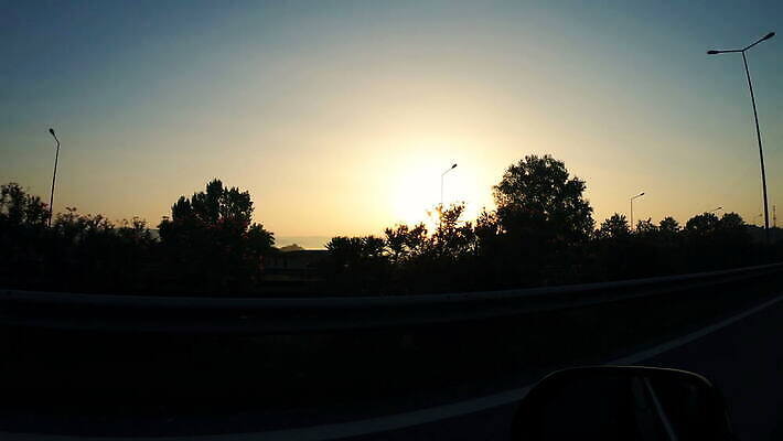 도로 길 여행 백그라운드 밭 교통시설 자연 아침 거리 풍경 사람없음 야외 옆모습 여름 세트 태양 우주 황혼 일몰 새벽 운전 자유 시골 고속도로 저녁 아스팔트 땅 상승 각도 장면 내추럴 방법 1인칭시점 4K MOV 해외동영상 클립영상 주간 자연요소 시선 계절 뷰포인트 교통 컨셉 농업 모션 노을 야간 시설 생태계 동영상 파일형식