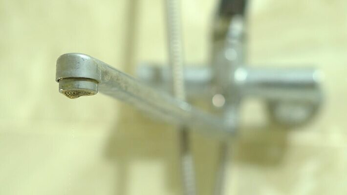 사람없음 물 젖음 욕실 물방울 절약 수리 주식 갈증 싱크대 수도꼭지 지구온난화 배관공 옛날 생존 4K MP4 해외동영상 클립영상 자연요소 컨셉 금융 개수대 동영상 기후변화 파일형식