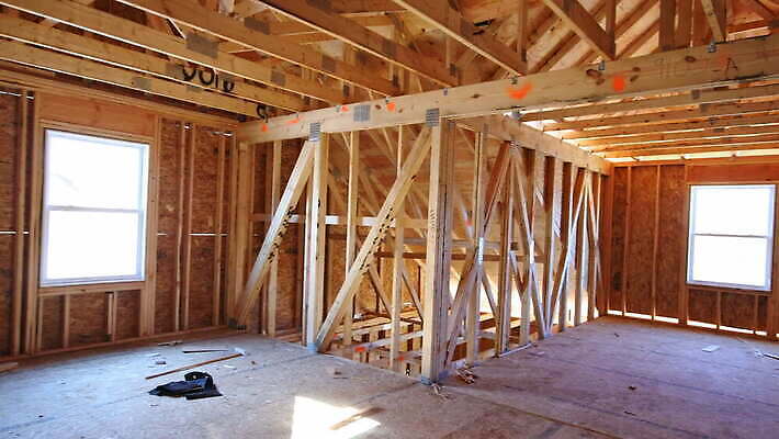 디자인 외관 산업 캐나다 건축양식 지붕 아파트 주택 프레임 건설업 사람없음 목재 빛 건설현장 수리 투자 목공예 콘도 뼈대 잡동사니 개발 복원 리모델링 수목 합판 4K MOV 해외동영상 클립영상 나무 건축 북아메리카 비즈니스 재료 숙소 건물 공예 동영상 파일형식