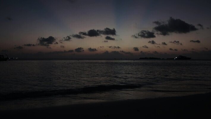 실루엣 모래 파도 바다 섬 여행 백그라운드 오렌지 태국 자연 하늘 휴가 사람없음 야외 물 햇빛 태양 노란색 일출 중국 황혼 일몰 신혼여행 야간 저녁 하와이 몰디브 카리브해 파라다이스 푸켓 수평선 MOV 해외동영상 클립영상 자연요소 아시아 컬러 결혼 과일 촬영기법 노을 미국 생태계 동영상 파일형식