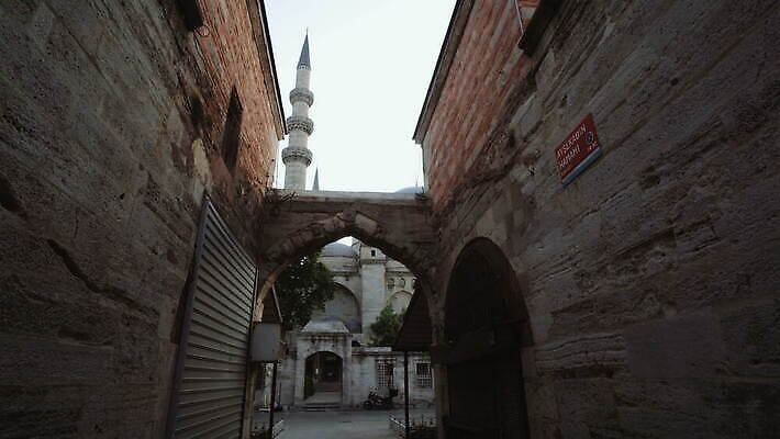구름 종교 문화 여행 건축양식 하늘 지붕 이스탄불 사람없음 파란색 도시풍경 뷰티 교회 탑 골동품 도시 사찰 중앙 이슬람교 모스크 시력 신성 포인트 동쪽 칠면조 랜드마크 보스포루스 제국 4K MOV 튀르키예 해외동영상 클립영상 자연요소 건축물 건축 아시아 컬러 종교건축 조류 풍경 건물 금융 방향 동영상 파일형식