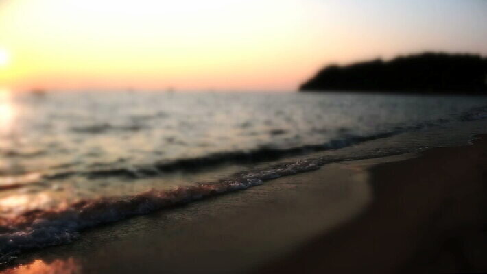 실루엣 파도 바다 여행 백그라운드 오렌지 자연 하늘 휴가 휴식 사람없음 빨간색 물 빛 모래사장 햇빛 태양 노란색 일출 맑음 황혼 일몰 새벽 낭만 광선 서핑 황금 하와이 공상 스카이라인 내추럴 파라다이스 하와이인 수평선 MOV 해외동영상 클립영상 자연요소 외국인 컬러 컨셉 과일 날씨 촬영기법 노을 미국 수상스포츠 생태계 동영상 파일형식