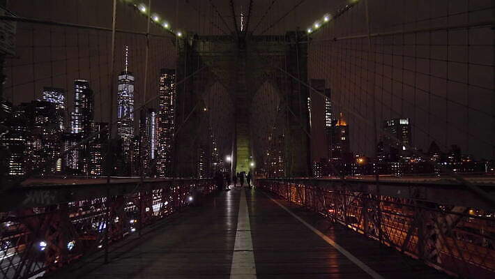 여행 건축양식 사람 사람없음 건물 도시풍경 고층빌딩 미국 도시 도심 야간 저녁 뉴욕 스카이라인 맨해튼 빛망울 랜드마크 브루클린 4K MOV 해외동영상 클립영상 자연요소 건축물 건축 북아메리카 풍경 빌딩 빛 동영상 파일형식
