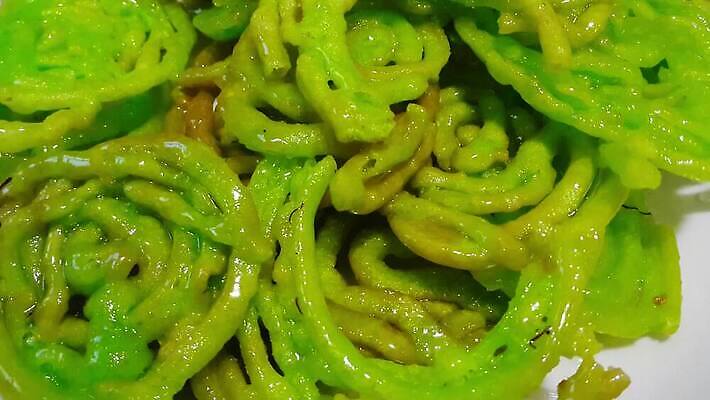 전통 접시 행복 아시아 음식 백그라운드 디저트 거리 건강 사탕 요리 동양인 사람없음 초록색 노란색 축제 튀김 축하 신선 달콤 맛 설탕 인도인 연도 라마단 방글라데시 파키스탄 해로움 핸드메이드 맛있는 4K MOV 해외동영상 클립영상 외국인 식기 감정 나라 컬러 컨셉 인종 동영상 남아시아 파일형식