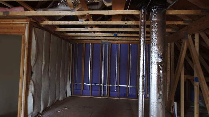 디자인 외관 산업 벽 건축양식 하늘 지붕 새로움 주택 프레임 건설업 사람없음 내부 건물 목재 빛 건설현장 업무 재산 수리 널 아래 목공예 뼈대 잡동사니 개발 복원 리모델링 수목 진짜 합판 4K MOV 해외동영상 클립영상 나무 건축물 건축 컨셉 재료 금융 작업 공예 방향 위치 동영상 파일형식