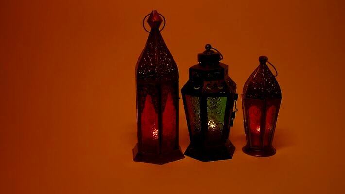 전통 디자인 종교 문화 컬러 백그라운드 컨셉 유리 휴가 이집트 사람없음 빛 축제 수확 등불 램프 축하 인사 신용카드 클래식 중앙 이슬람교 신성 고립 단식 라마단 아라베스크 아랍어 옛날 4K MP4 튀르키예 해외동영상 클립영상 아시아 농업 아프리카 재질 조명 금융 예절 동영상 파일형식