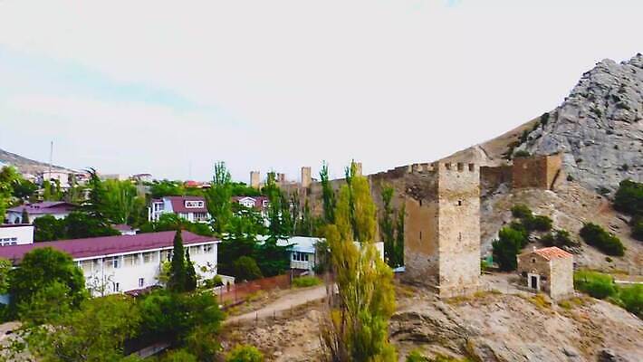 나무 문화 벽 바다 여행 건축양식 벽돌 산 풍경 사람없음 건물 여름 탑 골동품 바위 도시 4 수비 중세 역사 파편 저녁 러시아 타운 고고학 공화국 모스크바 옛날 우크라이나 4K MOV 해외동영상 클립영상 식물 건축물 계절 교육 건축 유럽 나라 모션 숫자 돌_바위 야간 동영상 파일형식