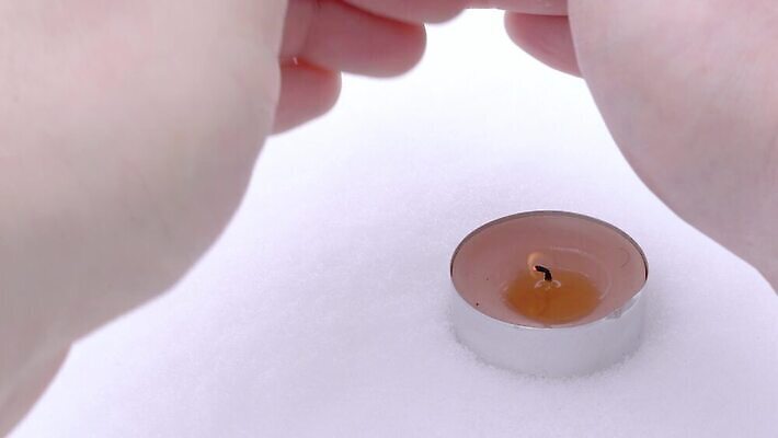 겨울 불 바람 따뜻함 사람없음 추위 심지 4K MP4 해외동영상 클립영상 자연요소 계절 날씨 동영상 파일형식