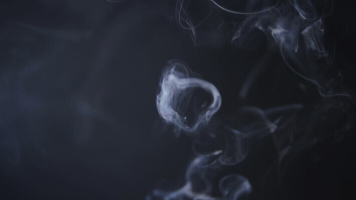 디자인 호수 백그라운드 모션 자연 하늘 사람없음 빛 우주 얼음 검은색 어둠 회색 흐름 안개 소용돌이 흰색 개울 연기 야간 숲 질감 먼지 마법 지하 기선 고립 스모그 압력 효과 4K MOV 해외동영상 클립영상 자연요소 컬러 컨셉 배_교통 날씨 강 회오리 생태계 동영상 파일형식