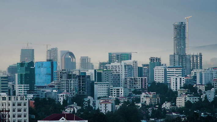 건축양식 아프리카 거리 사람없음 건물 사무실 도시 도심 바쁨 랜드마크 에티오피아 4K MOV 해외동영상 클립영상 건축물 건축 나라 비즈니스 동영상 파일형식