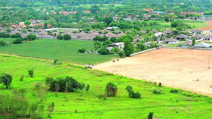 나무 전통 라이프스타일 꽃 여행 백그라운드 밭 농업 건축양식 태국 자연 하늘 지붕 산 주택 풍경 초원 사람없음 야외 건물 목재 초록색 여름 농장 마을 계곡 수확 시골 연기 숲 언덕 휴양지 짐차 타운 리빙 내추럴 옛날 MP4 해외동영상 클립영상 식물 건축물 계절 건축 산업 아시아 컬러 재료 자동차 생활 장소 도시 생태계 동영상 파일형식