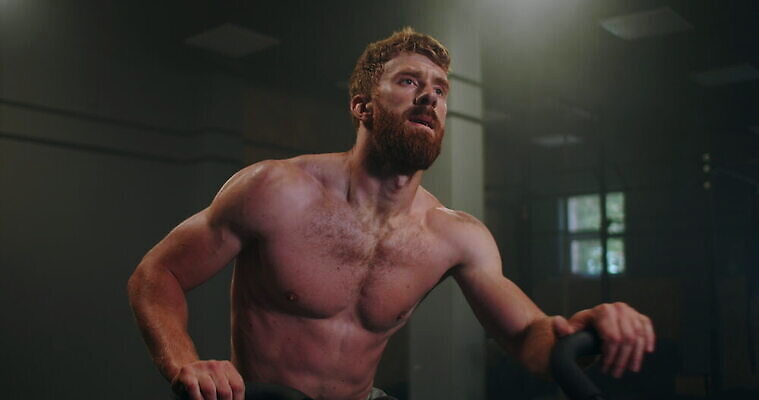 1 여자 스포츠 십자가 신체 모션 건강 한명 사람 운동복 운동 자전거 헬스사이클 힘 기계 활발 헬스장 장비 승차 결심 연습 클럽 준비 체육관 근육질 노력 사이클링 고집 돌리기 돌봄 바디케어 자극 4K MOV 해외동영상 클립영상 옷 컨셉 근육 바이크 운동기구 헬스 육상스포츠 몸매 동영상 파일형식