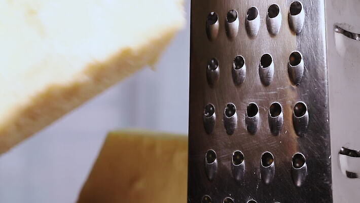 음식 백그라운드 재료 치즈 건강 요리 사람없음 앞모습 햇빛 노란색 주방 식사 저녁식사 기구 공구 이탈리아음식 맛 인스턴트 먹기 유기농 건강식 점심식사 칼슘 맛있는 MOV 해외동영상 클립영상 웰빙 뷰포인트 컬러 컨셉 모션 유제품 서양음식 태양 도구 동영상 파일형식