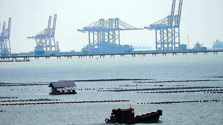 구름 전통 산업 문화 선 바다 컬러 패턴 자연 하늘 낚시 따뜻함 어류 요리 풍경 사람없음 빨간색 세로 물 태양 농장 주방 저녁식사 일몰 흐름 화물 굴 도시 그룹 맛 야간 먹기 해산물 기중기 유기농 질감 날것 소금 이국적 맛있는 MP4 해외동영상 클립영상 자연요소 웰빙 컨셉 무늬 농업 모션 레저 어패류 노을 식사 수중동물 운송업 중장비 생태계 동영상 파일형식