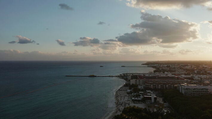 바다 요트 교통시설 멕시코 안테나 사람없음 물 고급 유카탄 칸쿤 4K MOV 해외동영상 클립영상 자연요소 교통 컨셉 북아메리카 배_교통 통신 시설 동영상 파일형식